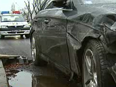 Accident mortal pe trotuar! Autorul: o fata de 17 ani fara permis auto!