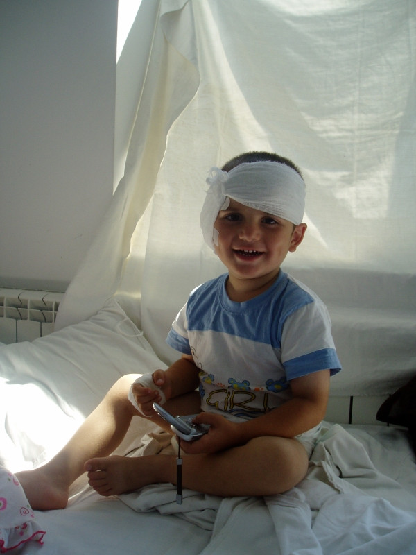 Un copil de 4 ani, grav bolnav, are nevoie de ajutor!