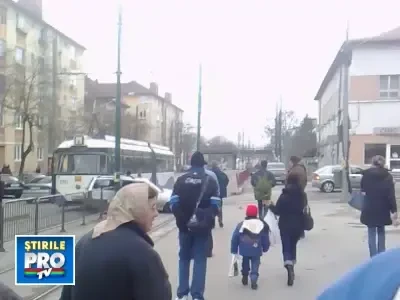 Vezi cum arata o masina lovita in plin de tramvai!
