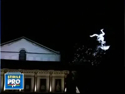 A nins cu fulgi de gaina deasupra Palatului Regal din Madrid!