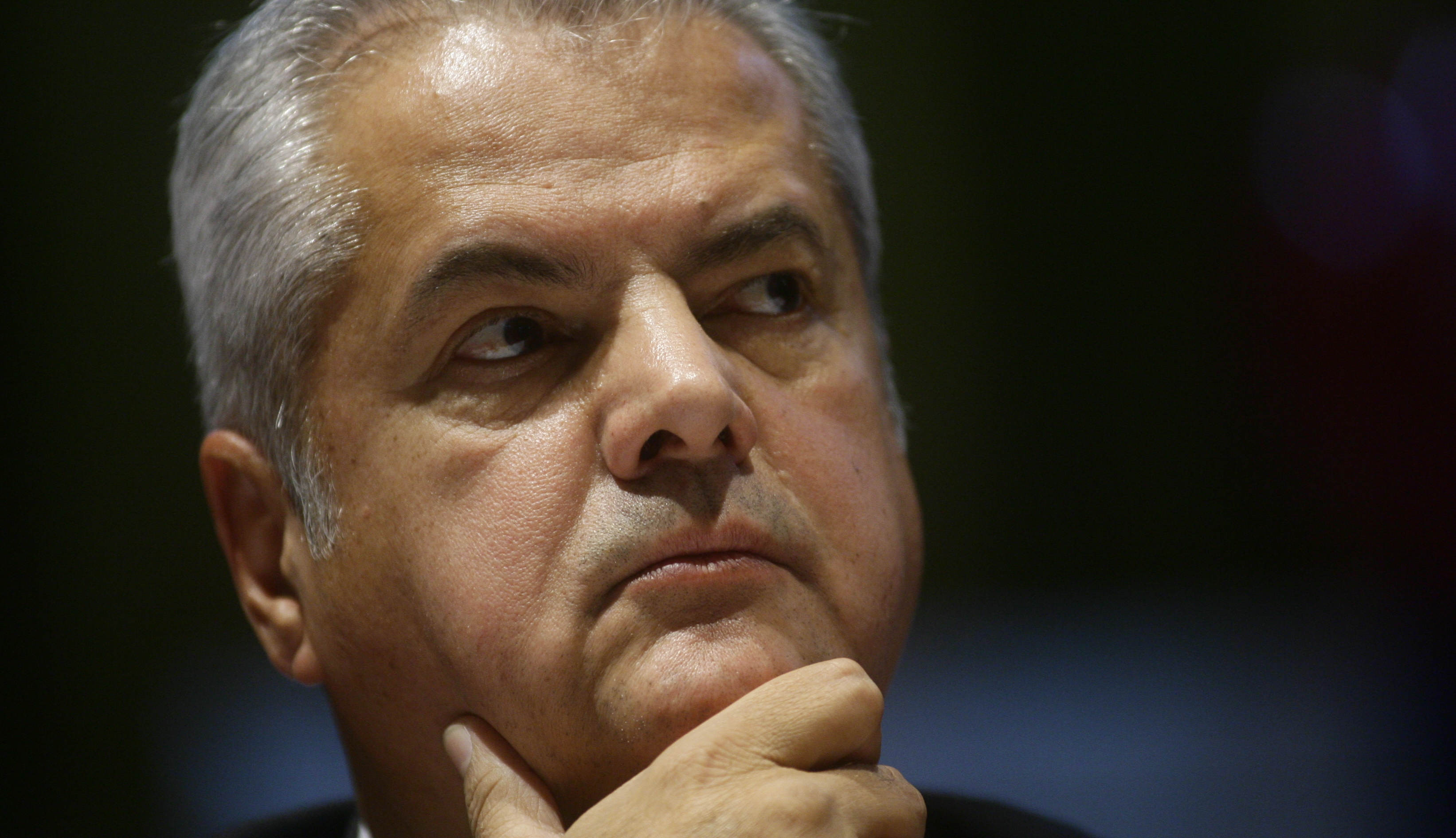 Nastase: Stolojan are vocatia retragerii