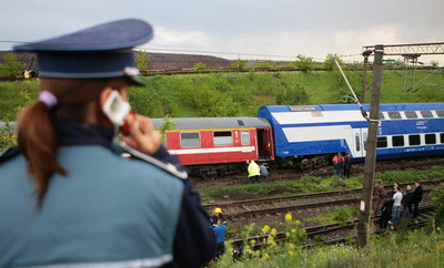 Talharie sub amenintarea cutitului, in acceleratul Cluj - Deva