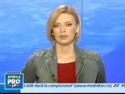 In loc de personaje de poveste, au scos la parada de Craciun masinile!