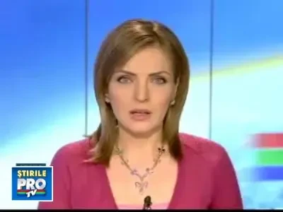 Sarbatori sarace. Sute de oameni au stat la coada la CAR pentru 40 de lei