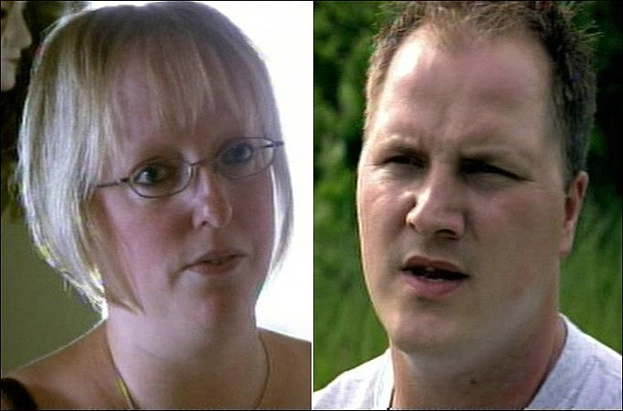 Isi violeaza sotia in somn!