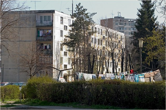 Moarte suspecta la Pitesti: a fost gasit un barbat mort de doua saptamani