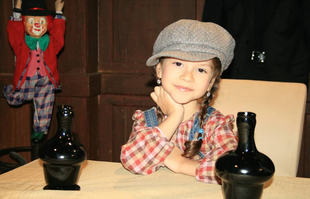 Cleopatra Stratan canta vineri pentru Cezar, fratiorul ei nou-nascut!