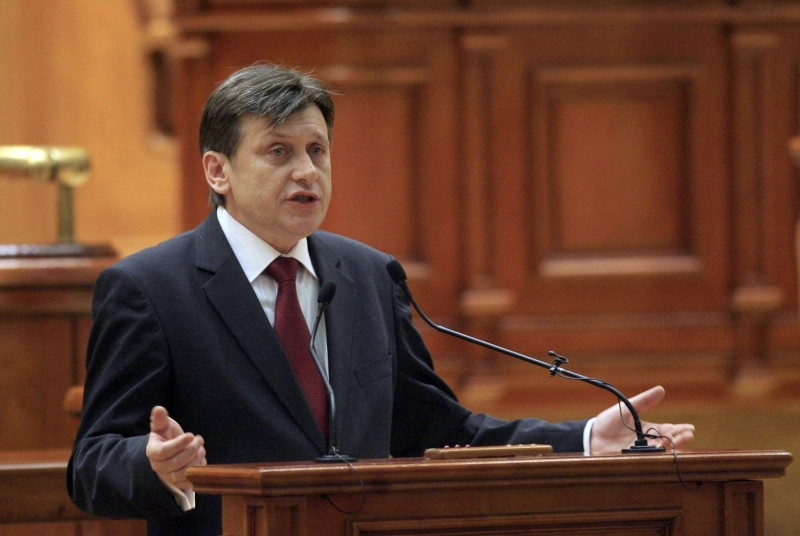 Antonescu: Ma intereseaza ca Romania sa aiba un "presedinte necomunist"