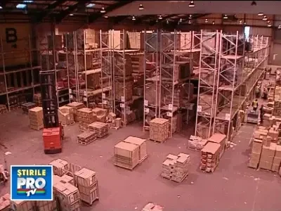 Afacerea zilei: ambalarea cadourilor cu degetul mic de la piciorul stang!