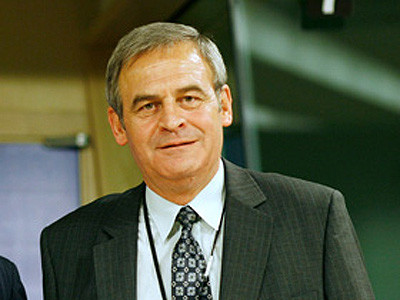 Laszlo Tokes ii cere lui Ponta daune morale de 100.000 de lei pentru declaratiile facute