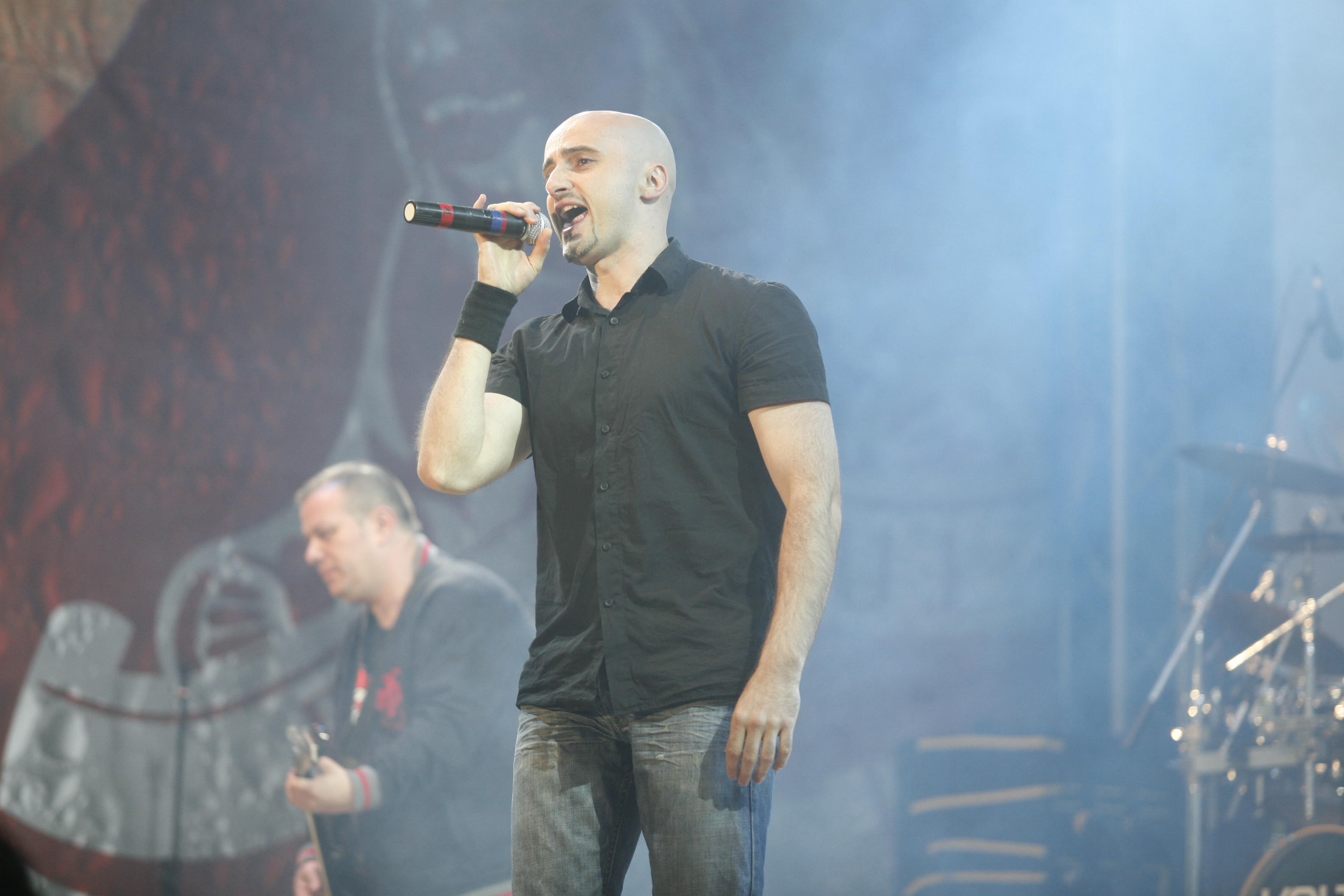 Cea mai buna piesa din ultimii 15 ani este melodia "20" a trupei Voltaj!