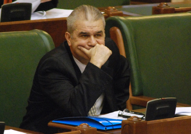 Averile noilor senatori, intre un apartament si zeci de milioane de euro