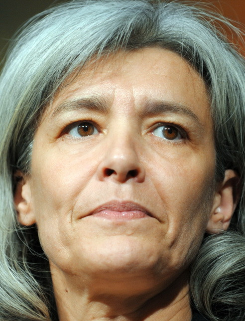 Prima frantuzoaica ajunsa in spatiu a incercat sa se sinucida