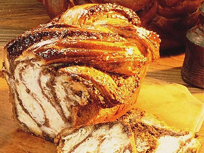 Colindatul este o forma de cersetorie? Ca prea seamana bine!