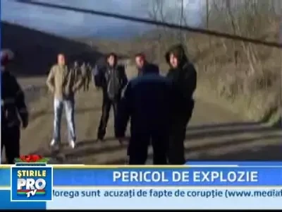 Pericol de explozie! Un camion cu 200 de butelii a iesit de pe carosabil!