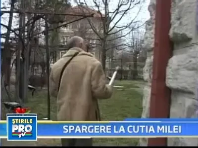 Cutia milei, luata cu asalt! De hoti, nu de credinciosi