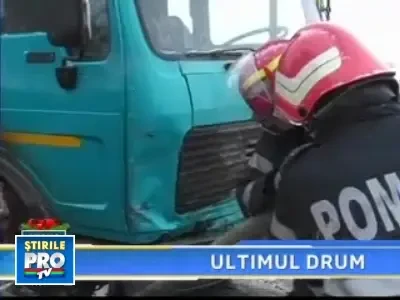 Morti in autoturismul pe care l-au luat la autostop!