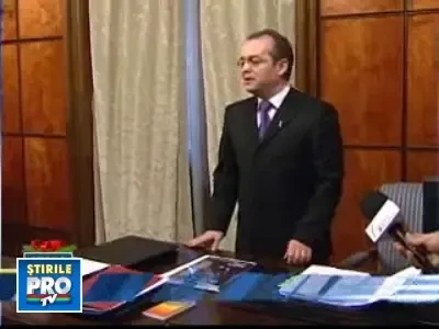 Sedinta fulger la Guvern. Boc vrea liniste si disciplina de sarbatori