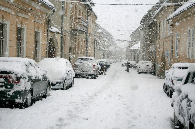 Cod galben de ninsoare si vant puternic pentru 17 judete si Bucuresti