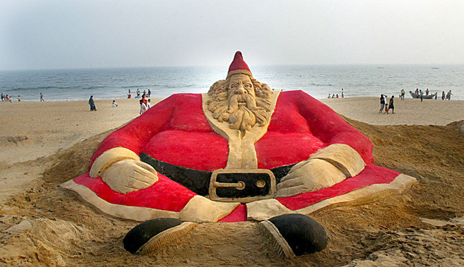 Mos Craciun a lasat Laponia pentru plajele insorite din India