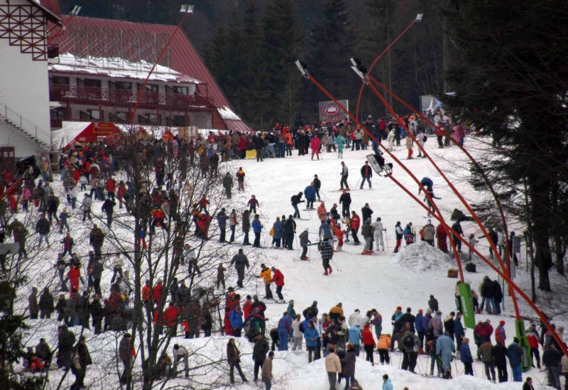 Distractie pe partii in ajun de Valentine's Day!