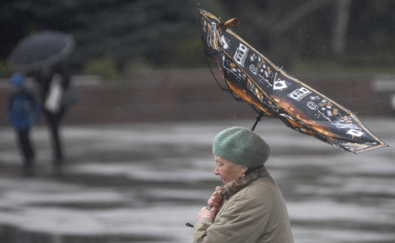 INCREDIBIL! I-a luat vantul pe sus! La propriu!