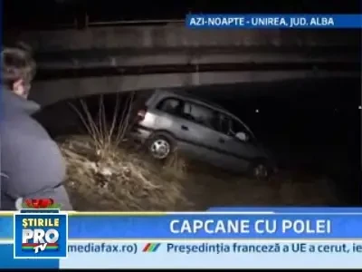 Iarna si poleiul de pe carosabil le-au dat mari batai de cap soferilor!