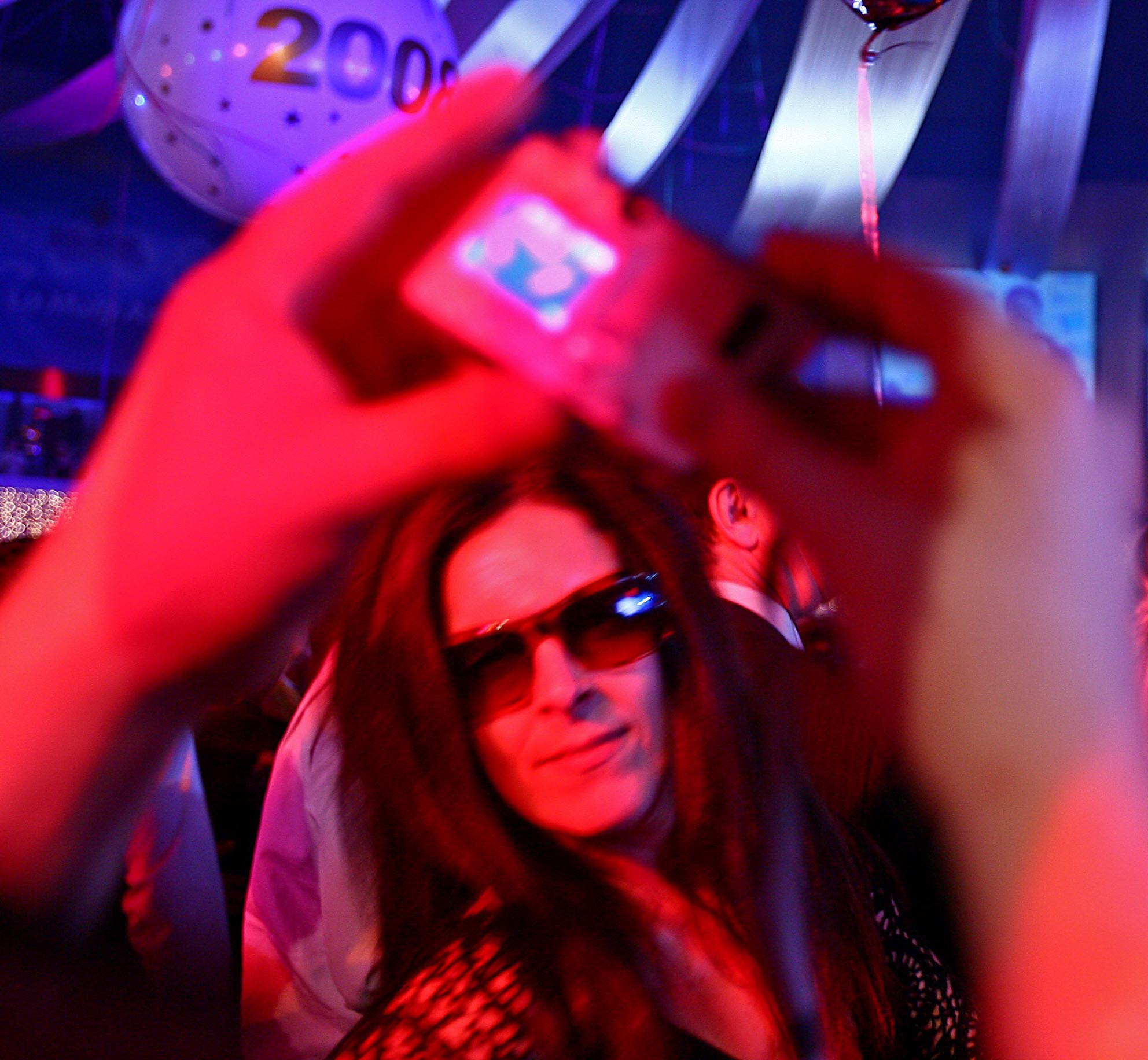 Te-ai dat in stamba de Anul Nou? Te dam pe stirileprotv.ro