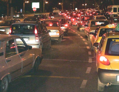 O casa s-a daramat in centrul Brasovului. Circulatia blocata ore intregi