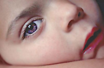 Copil de nici 2 ani, mort dupa ce s-a inecat cu guma de mestecat