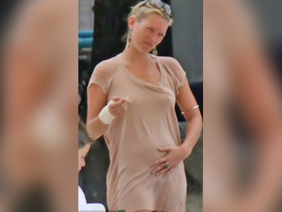 Kate Moss da semne de graviditate