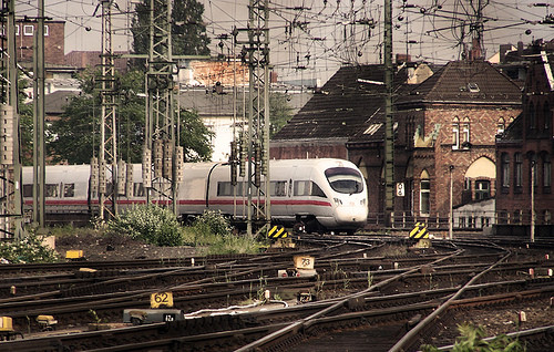 Doi copii din Germania au fugit de acasa pentru a se casatori in Africa!