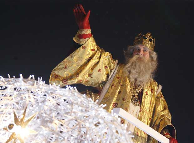 Parada extravaganta si plina de culoare pe strazile Madridului