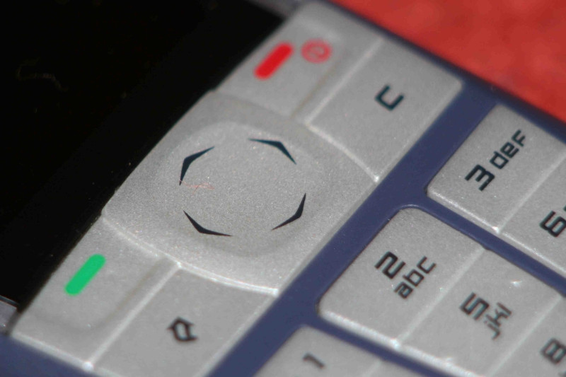 A incercat sa se impuste, dar a fost salvat de ...telefonul mobil