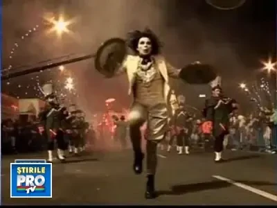 Parada extravaganta si plina de culoare pe strazile Madridului