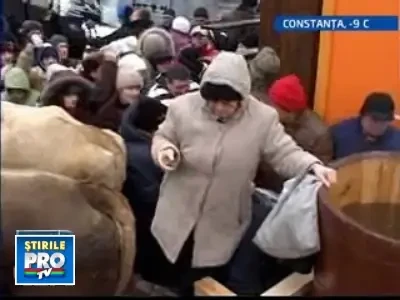 Peripetii de Boboteaza sau cine ajunge primul la apa sfintita