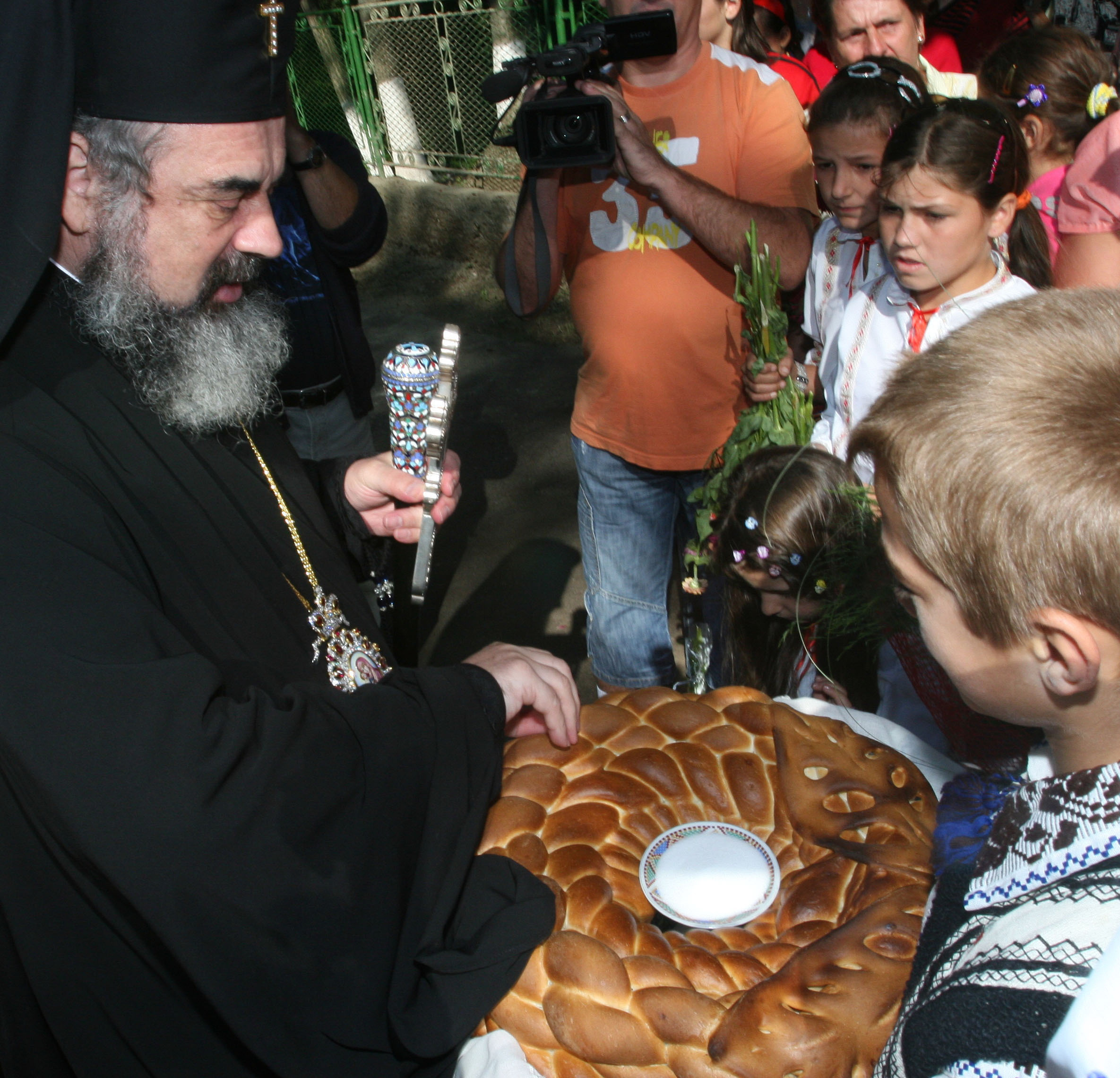 Peste doua milioane de romani isi sarbatoresc ziua onomastica