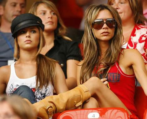 Cheryl Cole: "Victoria Beckham m-a tradat!"