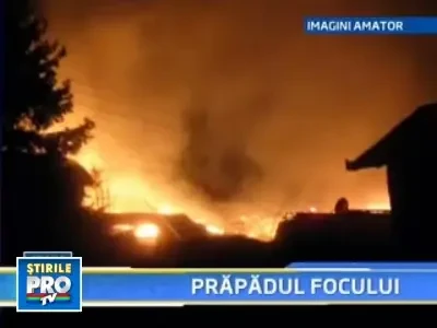 Flacari pana la cer intr-un cartier din Buzau