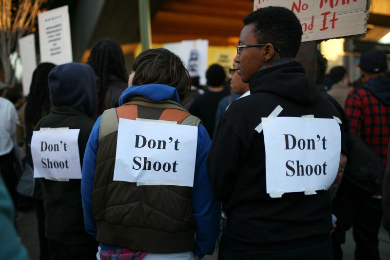 Noapte violenta in California!