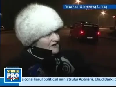 Sperietura groaznica: s-au trezit cu masina in casa