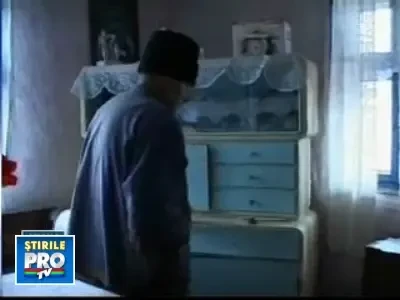 Doua tinere au lasat un batran din Mures fara banii de paine