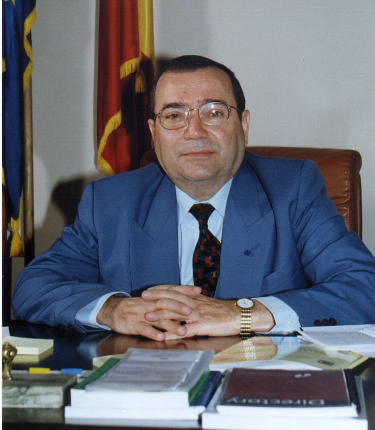 Patru judecatori CCR si Avocatul Poporului au pensii si salarii