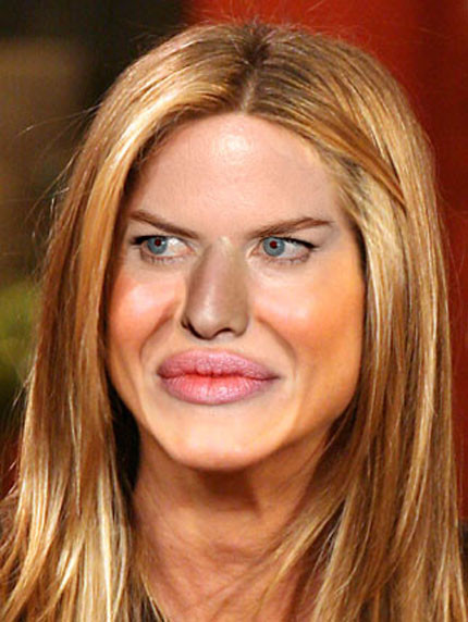 Asa ar arata femeia ideala, dupa operatii estetice! Ce zici?