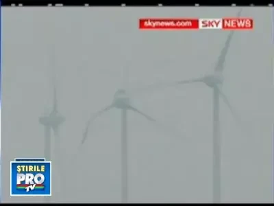 Turbine eoliene distruse in Anglia! OZN sau fenomen obisnuit?