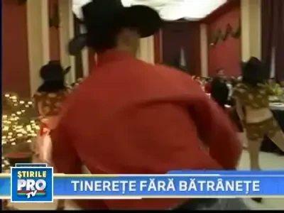 Uite cum se distreaza pensionarii din Iasi!