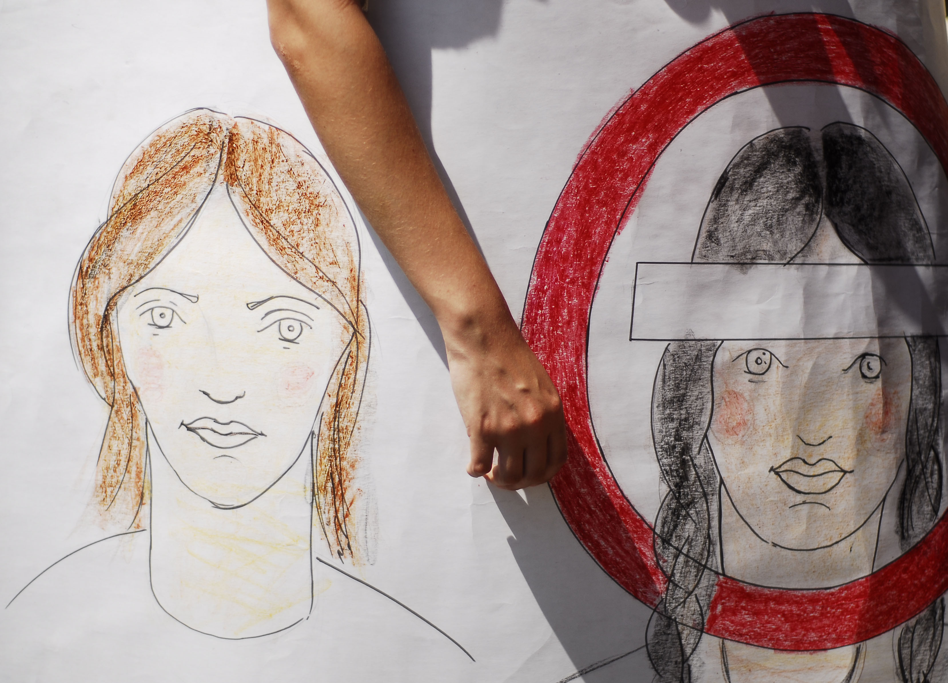 Ti-e rusine ca esti roman?