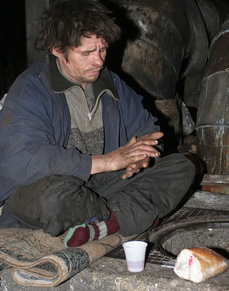 Dezmosteniti ai sortii in Las Vegas! Candva bogati, acum locuitori in canal