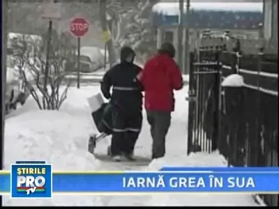 Sosele blocate, curse aeriene anulate! Iarna grea pentru americani