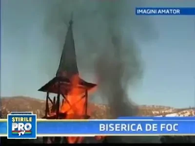 O biserica din Cluj, veche de peste 150 de ani, mistuita de flacari